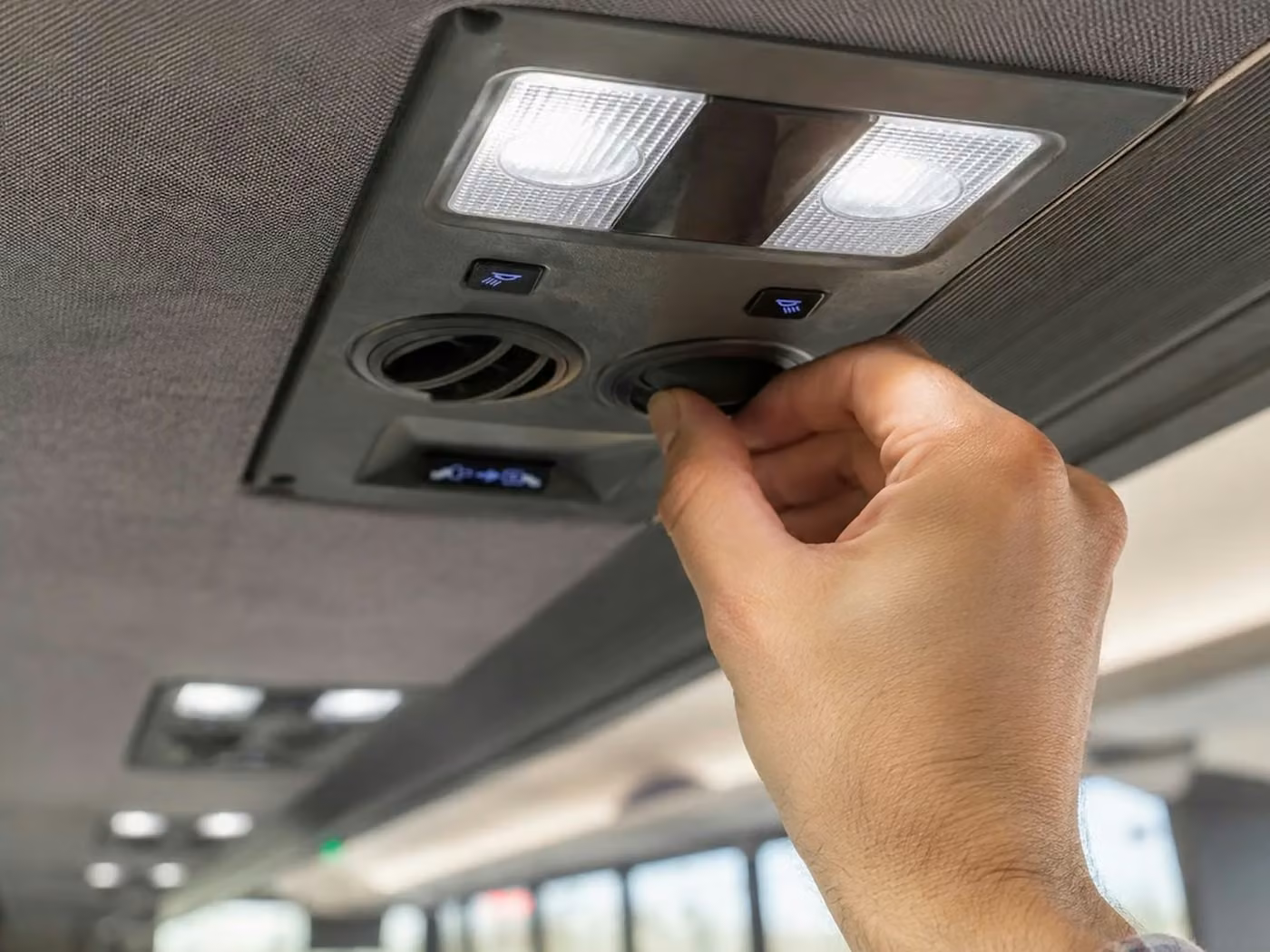 daphne 20 passenger minibus air conditioning