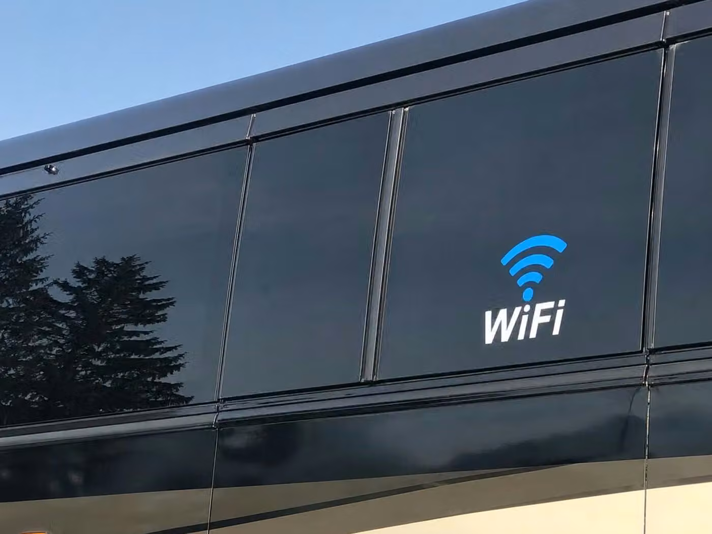 daphne 20 passenger minibus wifi