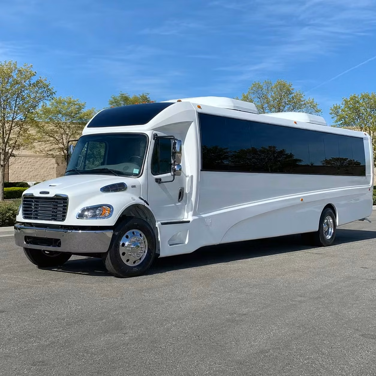 daphne 28 passenger minibus rental