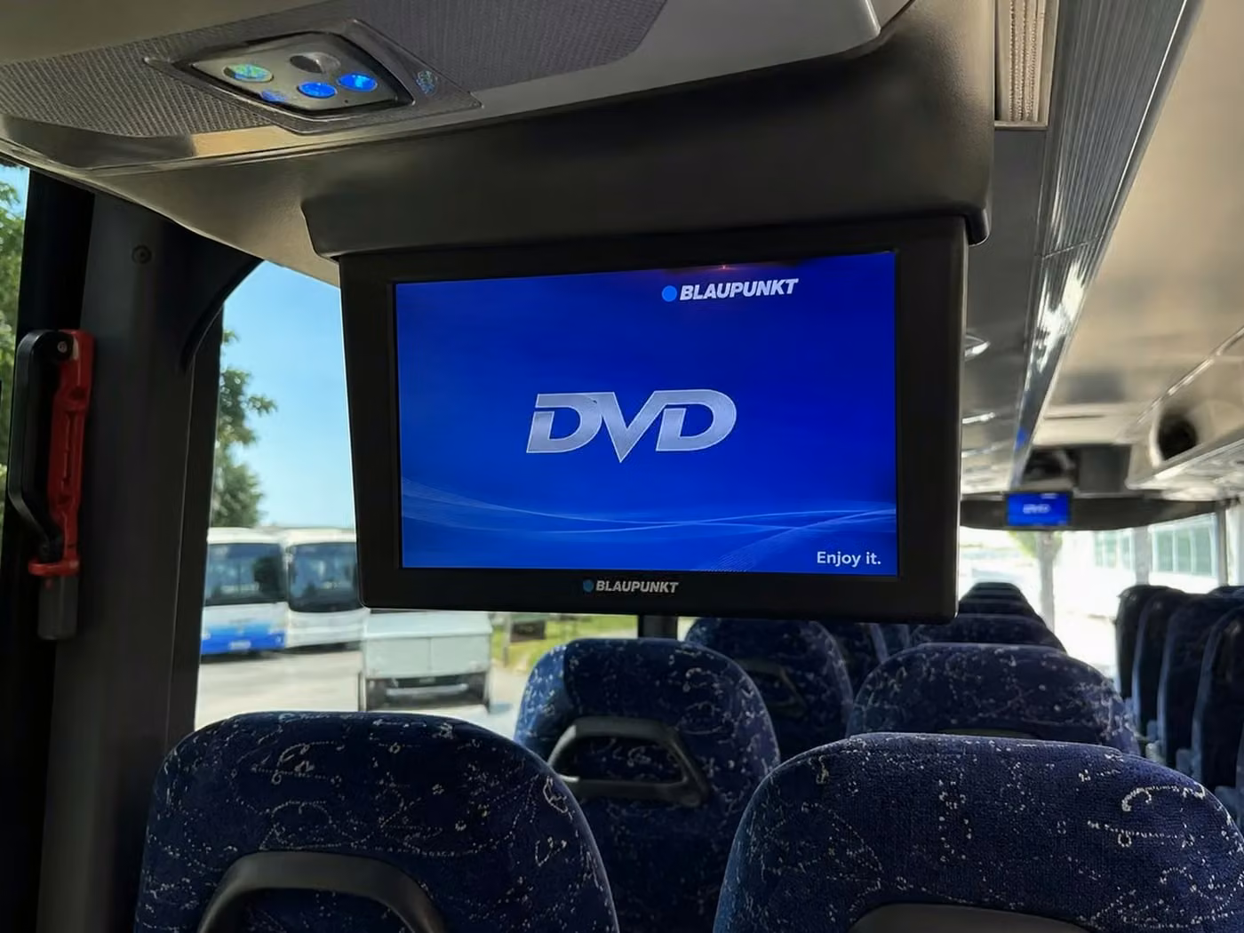 daphne 56 passenger charter bus tvs