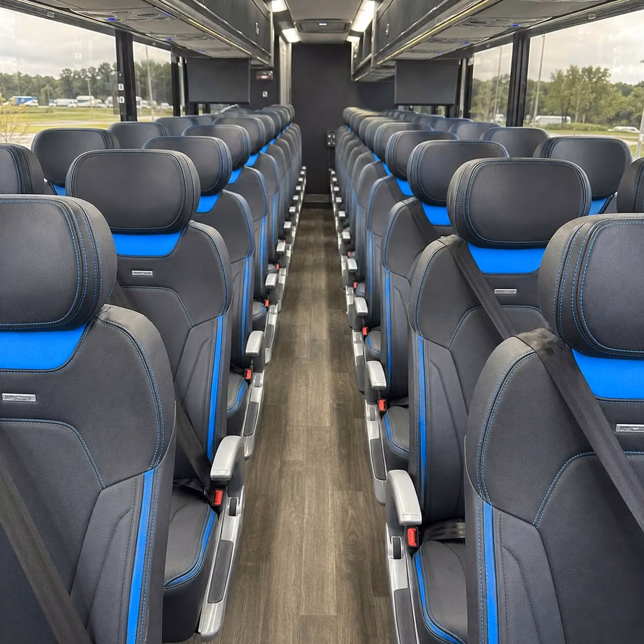 daphne charter bus interior 1