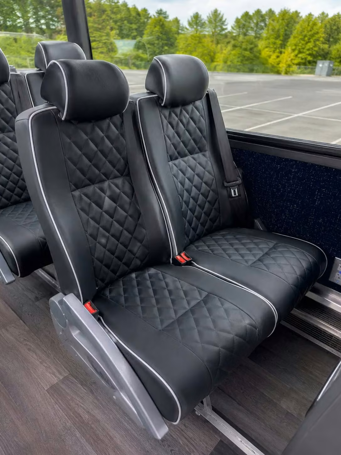 daphne charter bus reclining seats
