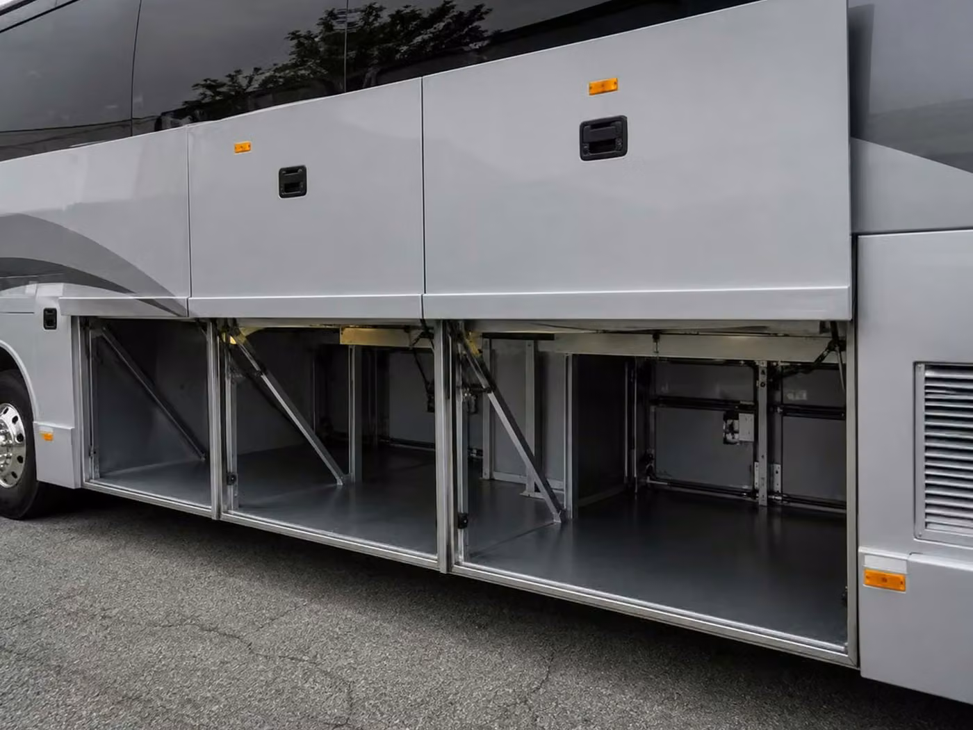 daphne charter bus under bus storage