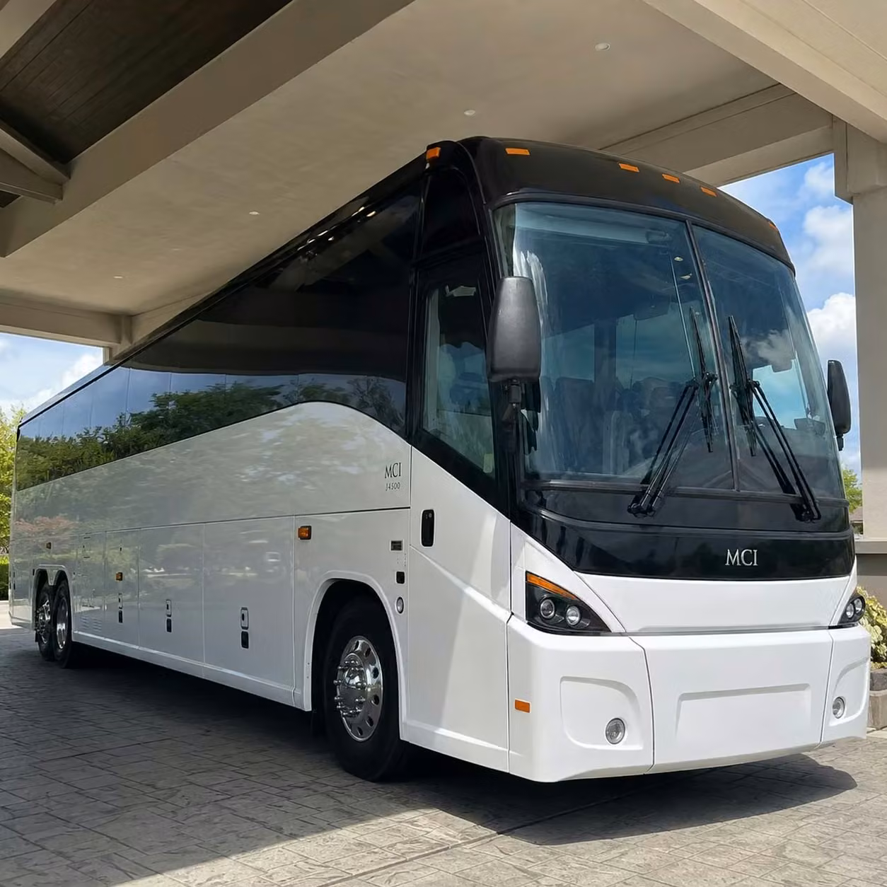daphne charter buses for emergency transportation services