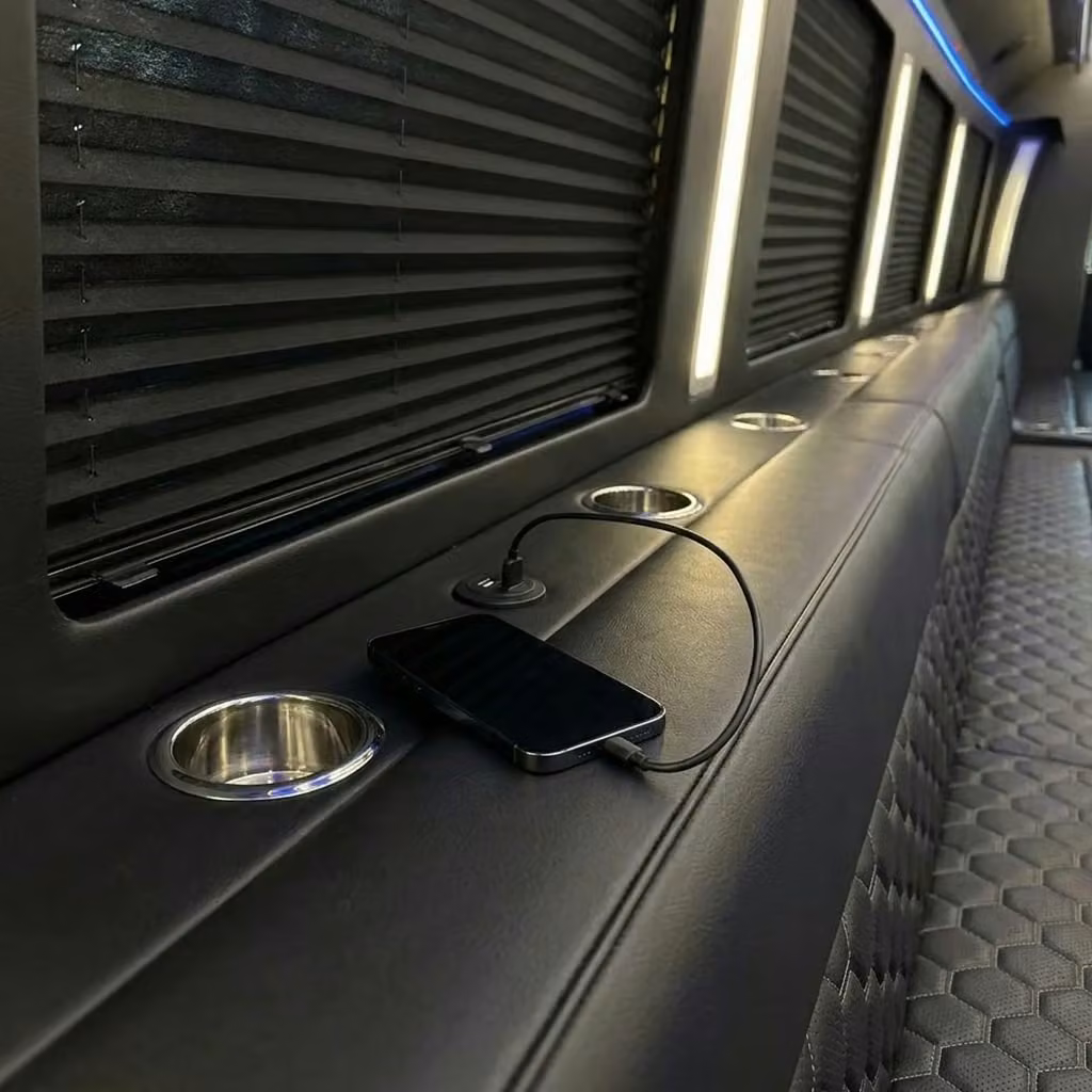 daphne party bus usb charging
